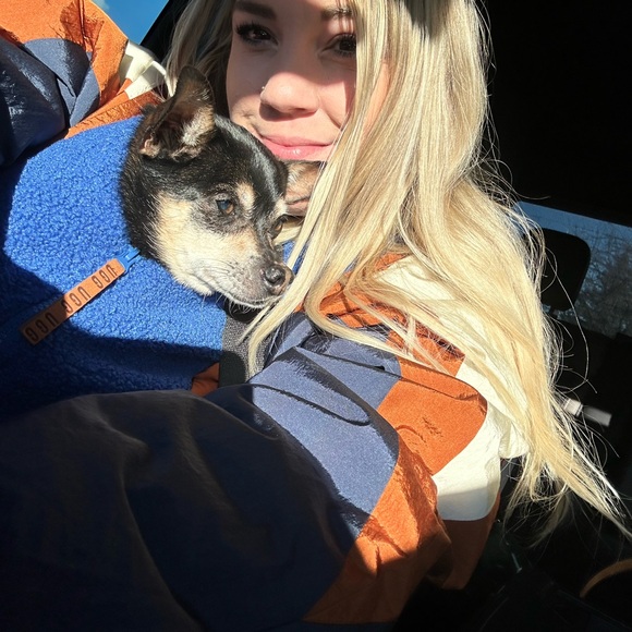 Meet your Posher, Taylor - Picture 5 of 6